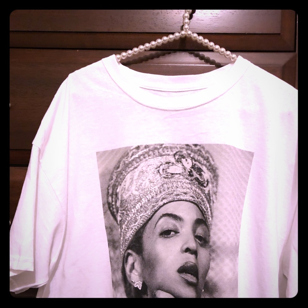 Beyoncé Nefertiti Tee